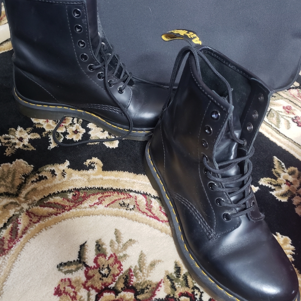 Dr.Martens black leather combat boots